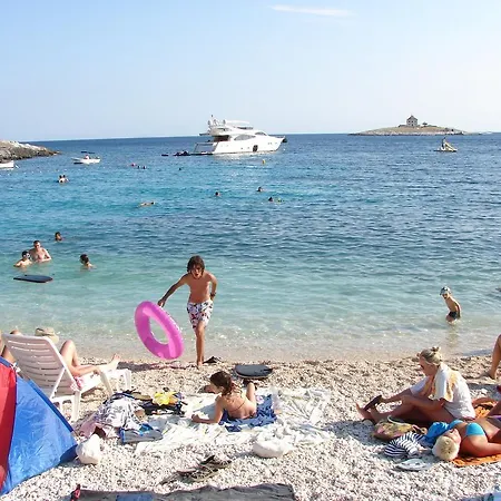 Fio - Hvar