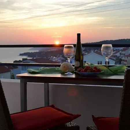 Fio - Hvar Lägenhet *